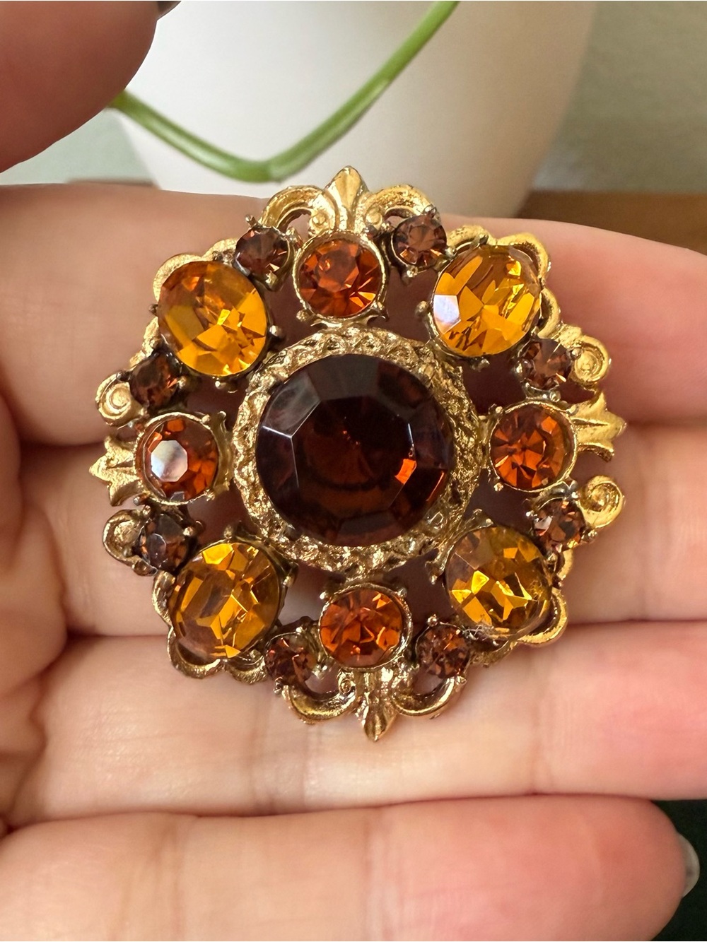 Vintage Brooch Topaz & Citrine Colored Glass Rhinestones in Brown Amber Orange